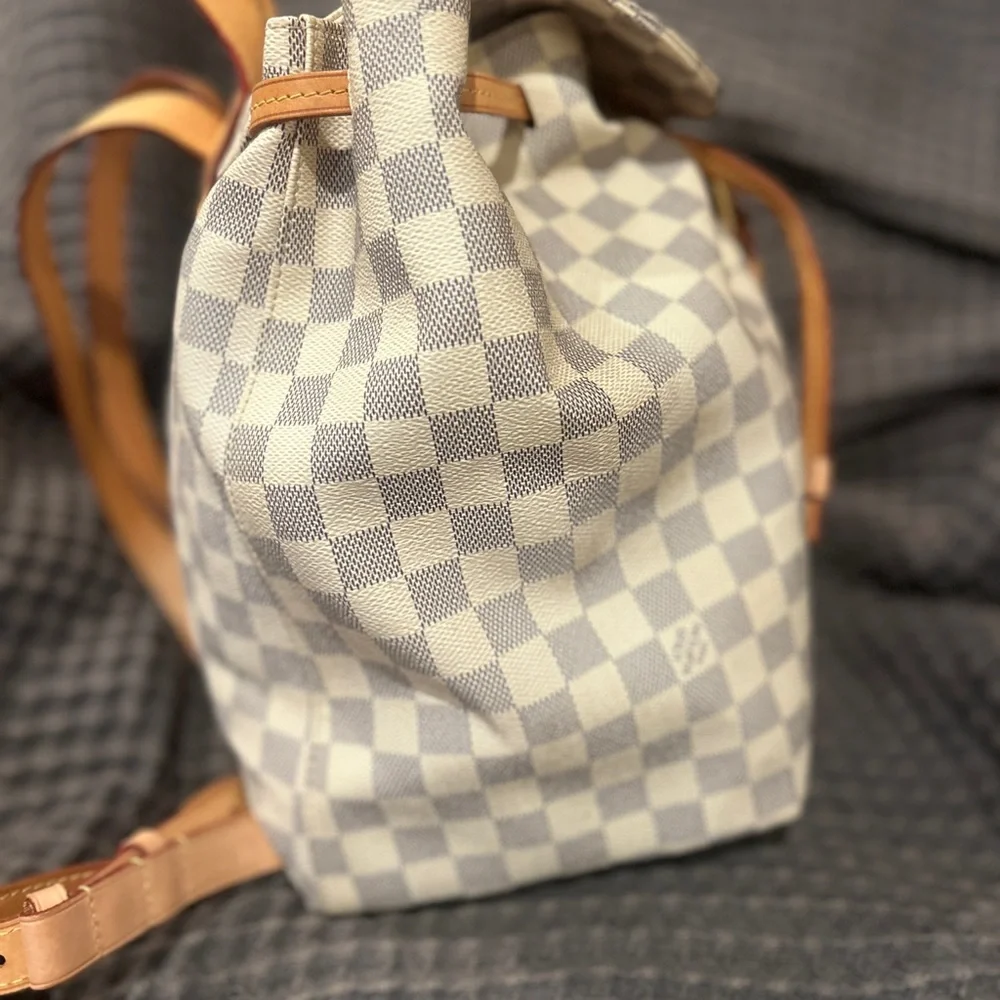 Luis Vuitton Damier Azure.Only used a few times,great condition.Dust bag and box - Picture 3 of 13
